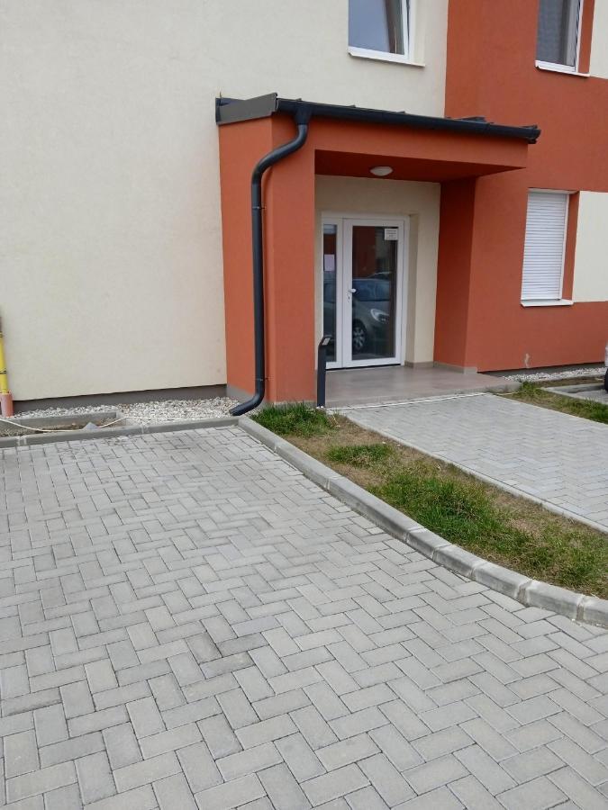 Verebes Apartman Yanıkkale Dış mekan fotoğraf